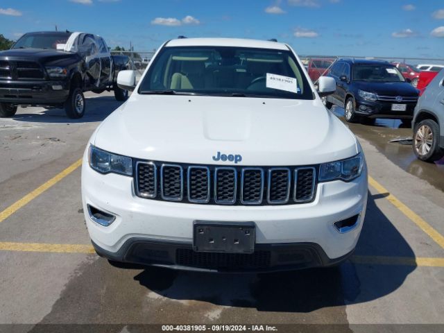 1C4RJEAG3HC789025 Jeep Grand Cherokee Laredo 4x2