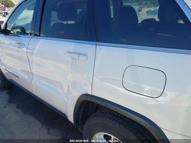 1C4RJEAG3HC789025 Jeep Grand Cherokee Laredo 4x2