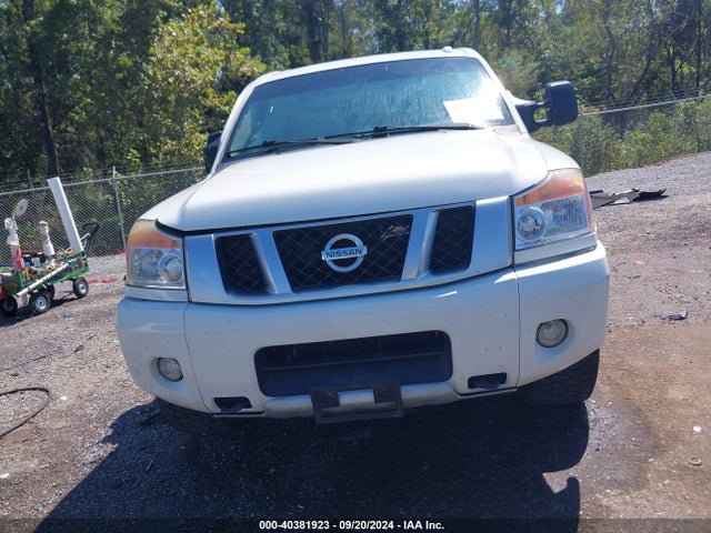 Nissan Titan Pro-4x 2014 1N6BA0EC5EN502146 Image 12