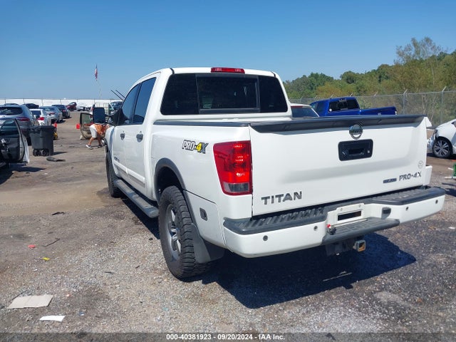 Nissan Titan Pro-4x 2014 1N6BA0EC5EN502146 Image 3
