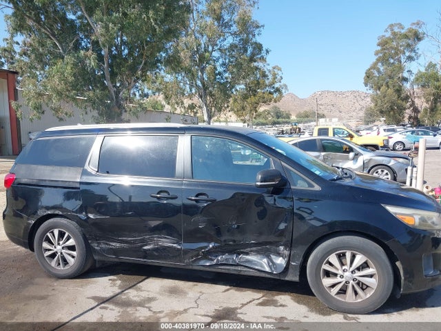KIA SEDONA LX 2016 KNDMB5C15G6094414 Image 13