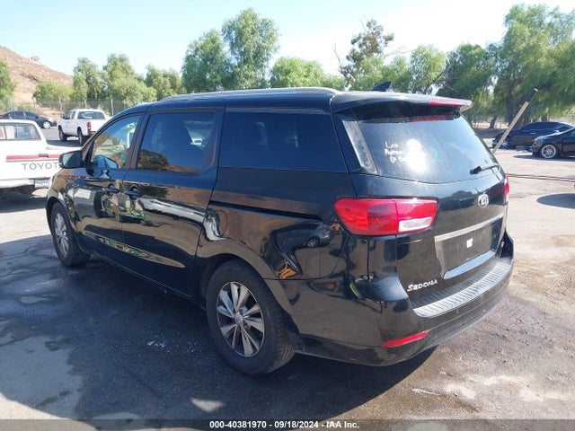 KIA SEDONA LX 2016 KNDMB5C15G6094414 Image 3