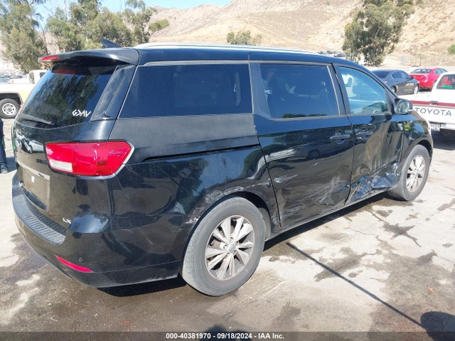 KIA SEDONA LX 2016 KNDMB5C15G6094414 Image 4