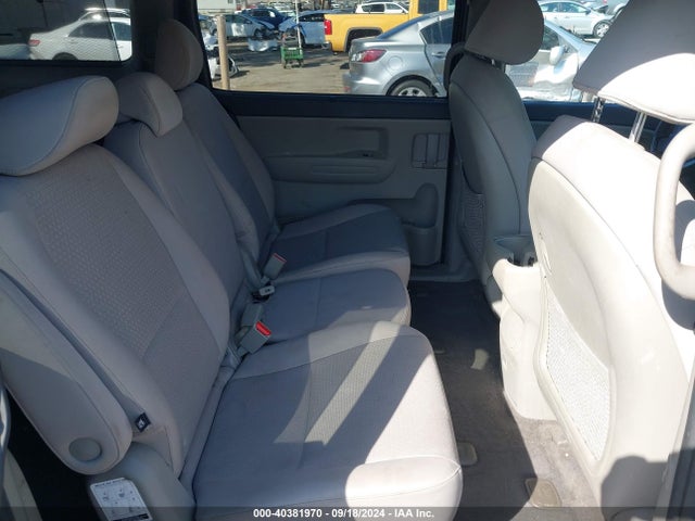 KIA SEDONA LX 2016 KNDMB5C15G6094414 Image 8