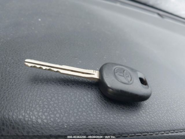 2T1BURHE8GC732958 Toyota COROLLA L