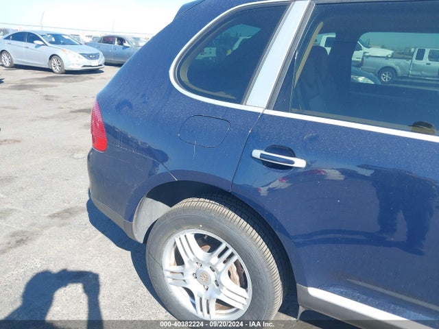 2004 PORSCHE CAYENNE WP1AB29P04LA67002 Photo 5