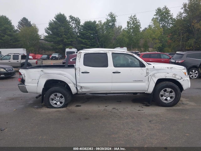 Toyota Tacoma Base V6 2015 3TMLU4EN6FM195525 Image 13