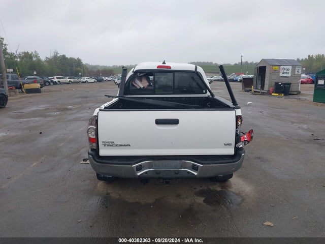 Toyota Tacoma Base V6 2015 3TMLU4EN6FM195525 Image 16