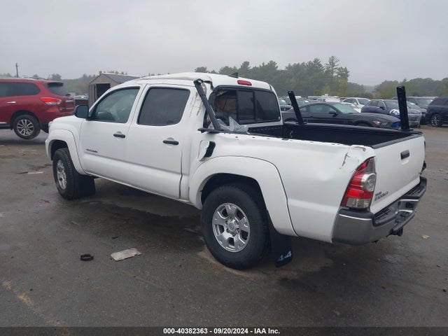 Toyota Tacoma Base V6 2015 3TMLU4EN6FM195525 Image 3