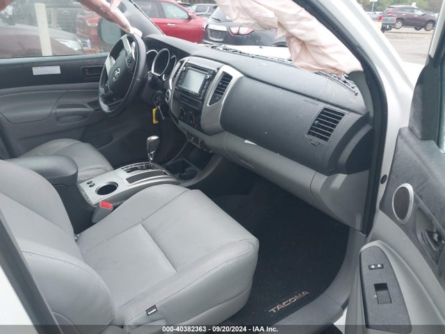 Toyota Tacoma Base V6 2015 3TMLU4EN6FM195525 Image 5