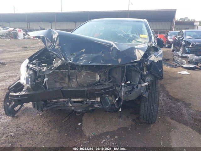 Toyota COROLLA LE 2016 5YFBURHE5GP556399 Image 13