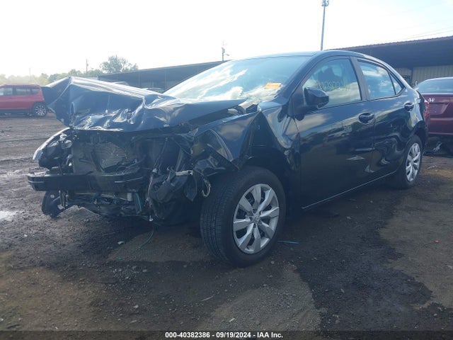 Toyota COROLLA LE 2016 5YFBURHE5GP556399 Image 2