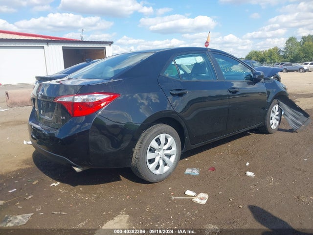 Toyota COROLLA LE 2016 5YFBURHE5GP556399 Image 4