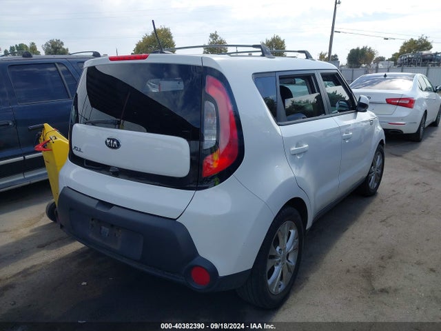 KIA SOUL + 2015 KNDJP3A58F7213337 Image 4
