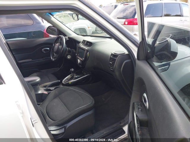 KIA SOUL + 2015 KNDJP3A58F7213337 Image 5