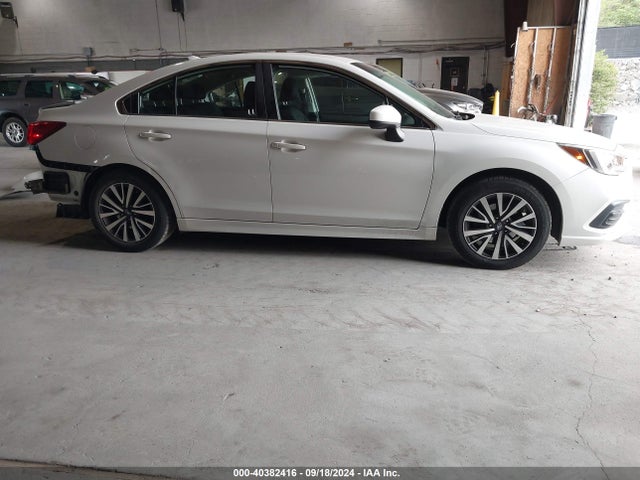 Subaru Legacy Premium 2018 4S3BNAC6XJ3008915 Image 14