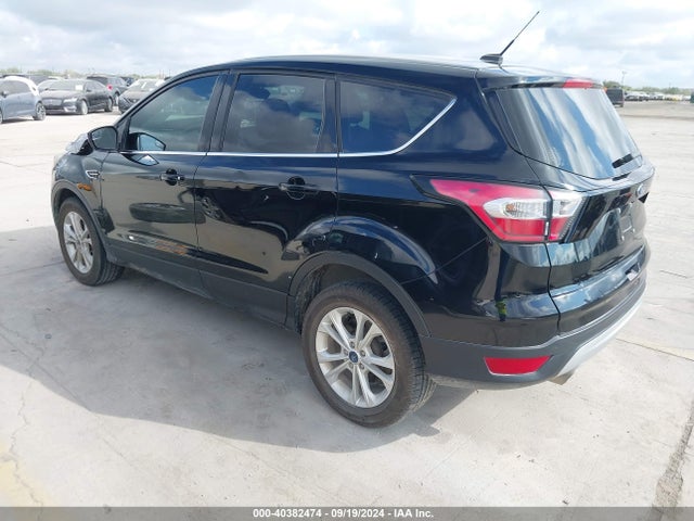 Ford ESCAPE SE 2017 1FMCU0GD5HUC10118 Image 3
