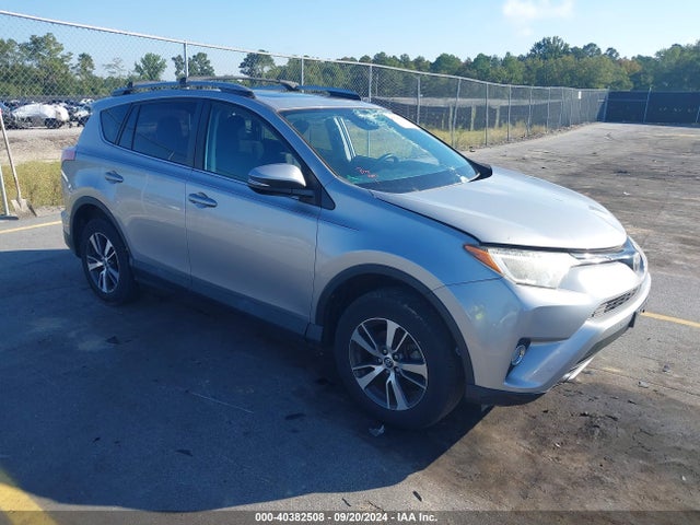 2017 2T3RFREV1HW561779 main image