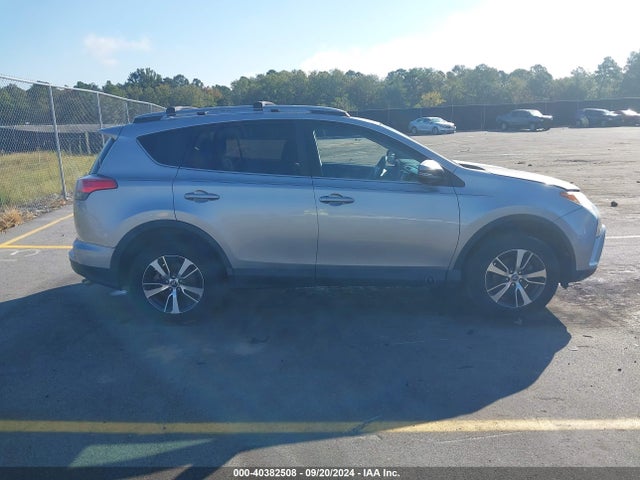 Toyota Rav4 Xle 2017 2T3RFREV1HW561779 Image 13