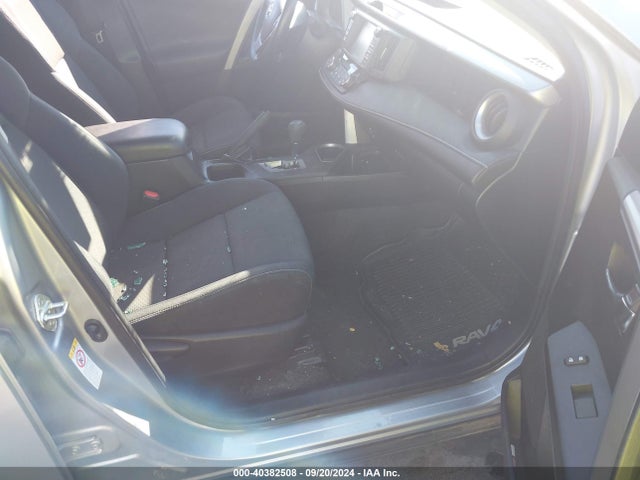 Toyota Rav4 Xle 2017 2T3RFREV1HW561779 Image 5