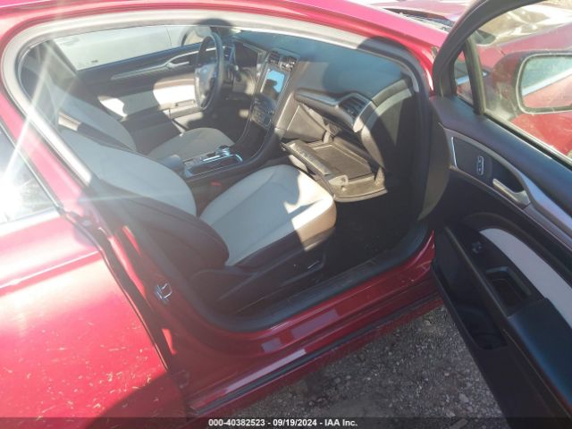 3FA6P0HD9KR162280 Ford FUSION SE