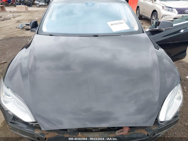 2015 TESLA MODEL S 5YJSA1S21FF085502 Photo 9