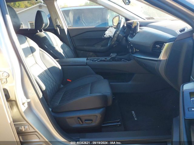 JN8AT3DD0MW312143 Nissan Rogue Platinum Intelligent Awd