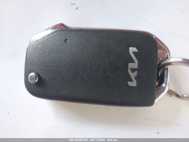 KNDCP3LE2R5119265 KIA NIRO LX