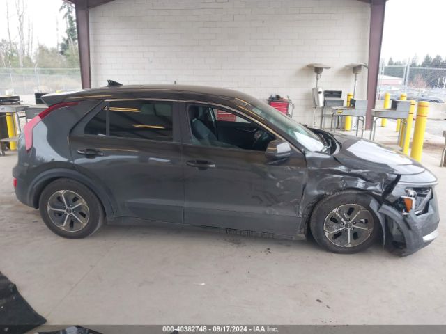 KNDCP3LE2R5119265 KIA NIRO LX