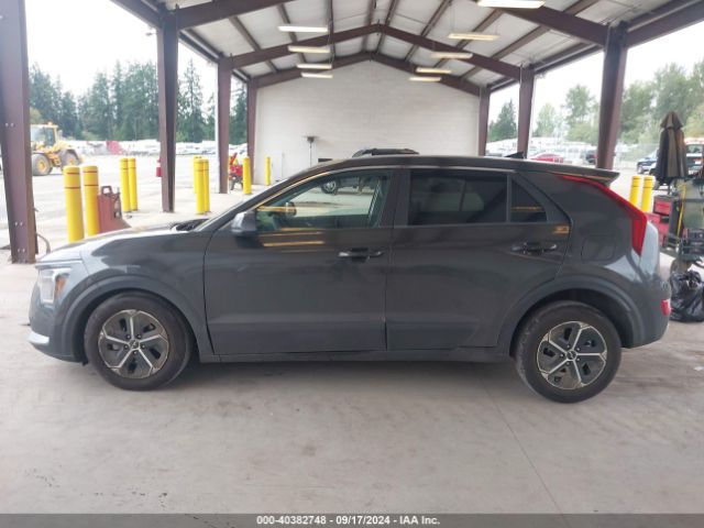 KNDCP3LE2R5119265 KIA NIRO LX