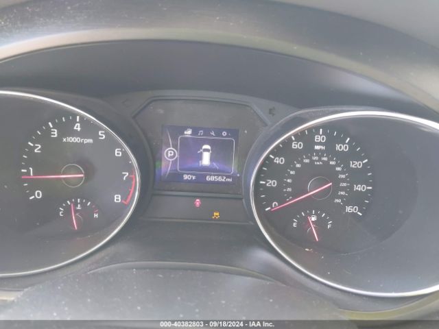 KNDMB5C11H6333703 KIA SEDONA LX