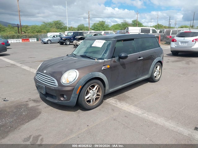 2010 MINI COOPER CLUBMAN WMWML3C56ATX36603 Photo 1