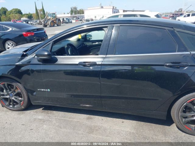 3FA6P0LU7JR115870 Ford Fusion Hybrid Se