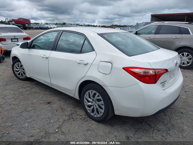 Toyota COROLLA LE 2017 2T1BURHE3HC808703 Image 3