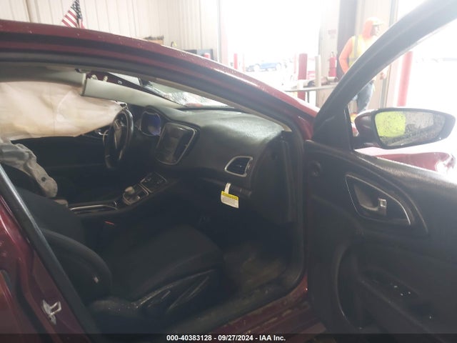 Chrysler 200 Limited 2015 1C3CCCABXFN695478 Image 5