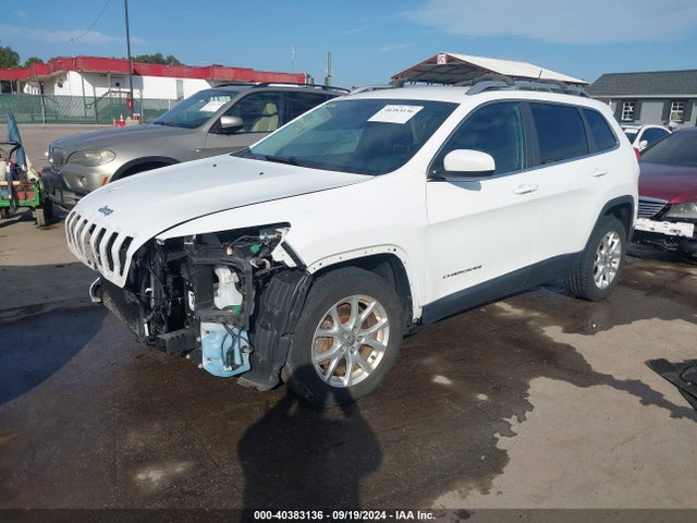Jeep Cherokee Latitude 2014 1C4PJLCS0EW116796 Image 2