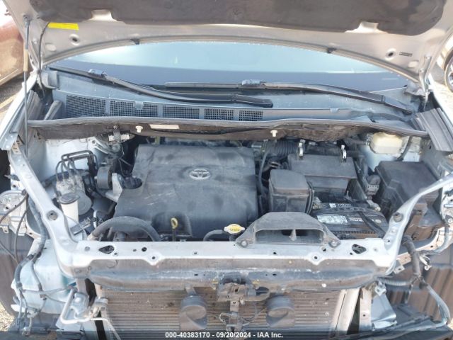 5TDYK3DC0FS635664 Toyota Sienna Xle Premium 8 Passenger