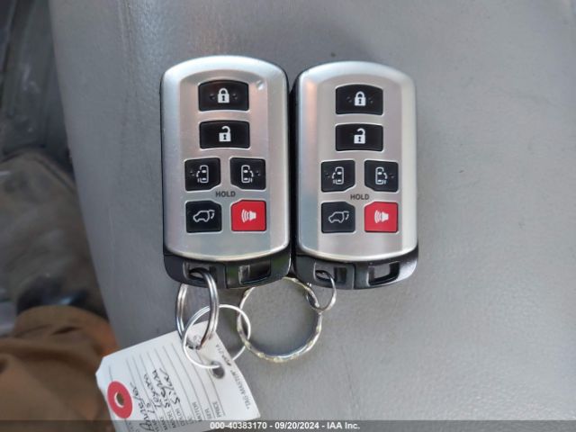5TDYK3DC0FS635664 Toyota Sienna Xle Premium 8 Passenger