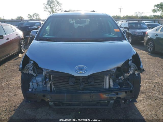 5TDYK3DC0FS635664 Toyota Sienna Xle Premium 8 Passenger