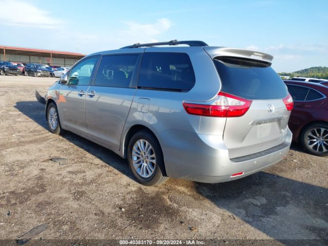 5TDYK3DC0FS635664 Toyota Sienna Xle Premium 8 Passenger