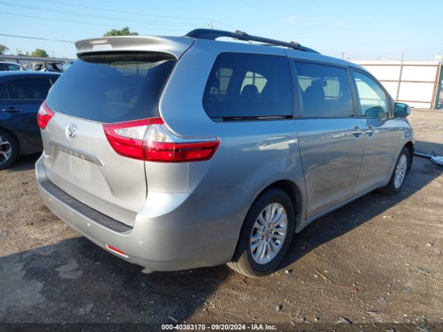 5TDYK3DC0FS635664 Toyota Sienna Xle Premium 8 Passenger