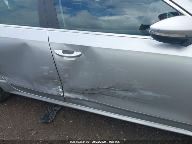 1VWBT7A33GC052746 Volkswagen Passat 1.8t Se