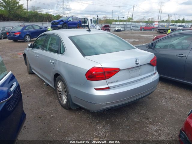 1VWBT7A33GC052746 Volkswagen Passat 1.8t Se