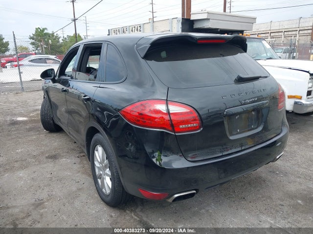 2012 PORSCHE CAYENNE WP1AA2A20CLA05021 Photo 2