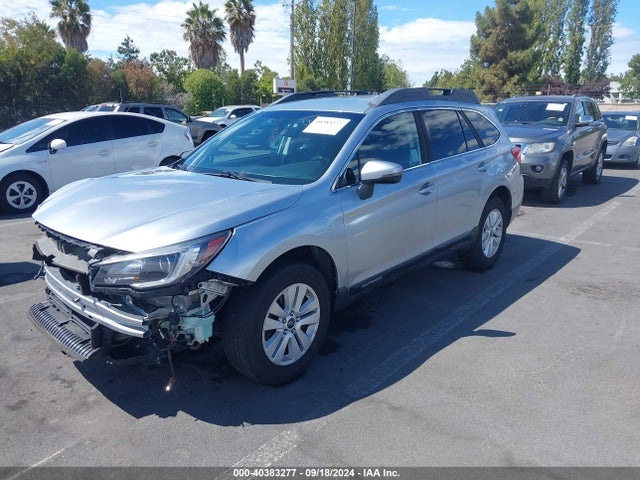 Subaru Outback 2.5i Premium 2018 4S4BSAFC6J3382279 Image 2