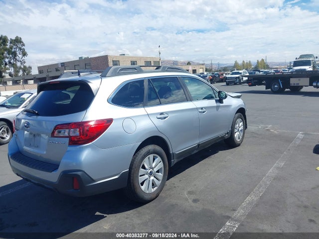 Subaru Outback 2.5i Premium 2018 4S4BSAFC6J3382279 Image 4