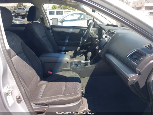 Subaru Outback 2.5i Premium 2018 4S4BSAFC6J3382279 Image 5