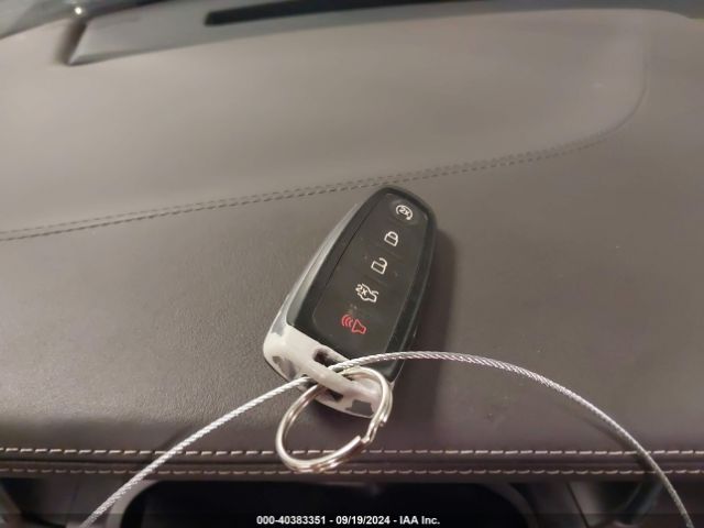 5LMJJ3JT5FEJ04998 Lincoln NAVIGATOR L