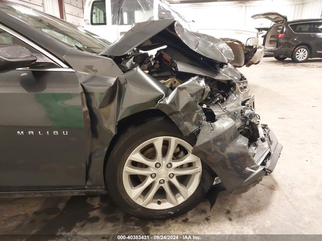 Chevrolet MALIBU LT 2018 1G1ZD5STXJF143447 Image 17