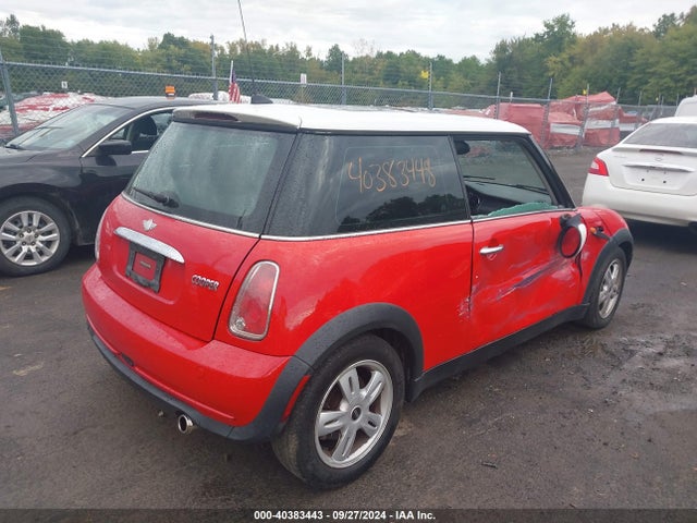 2006 MINI COOPER WMWRC33526TK17576 Photo 3